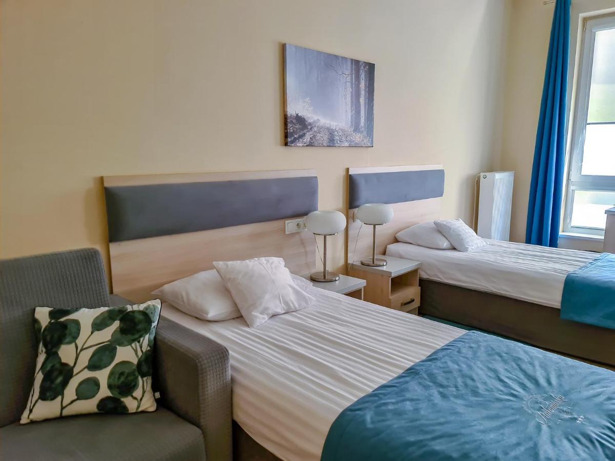 Antoninska Hotel & Apartamenty Leszno  Kültér fotó