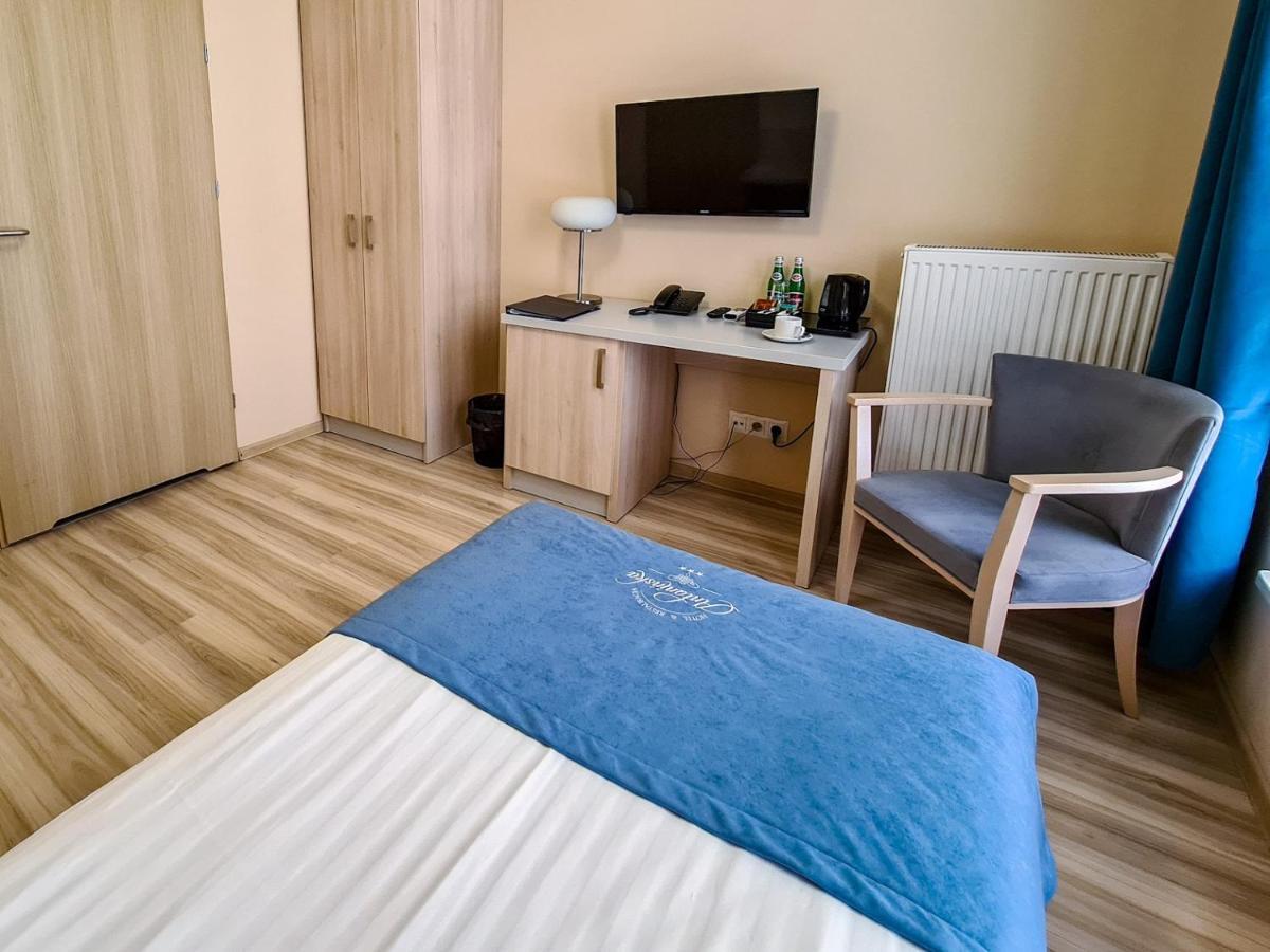Antoninska Hotel & Apartamenty Leszno  Kültér fotó